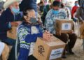 Entrega Pilar Gómez apoyos a adultos mayores