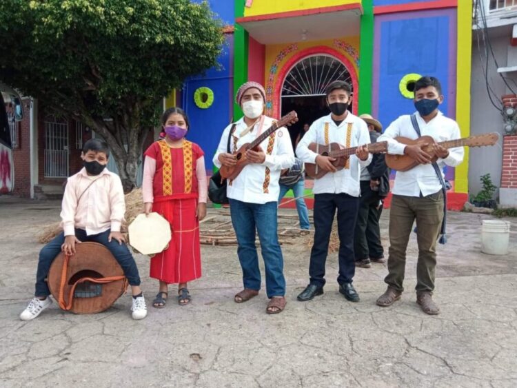 Los jaraneros de San Juan Guichicovi, en charla del Centro Cultural del Sotavento