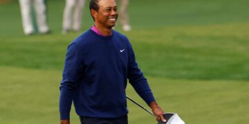 Tiger Woods sobrevive a fuerte accidente automovilístico