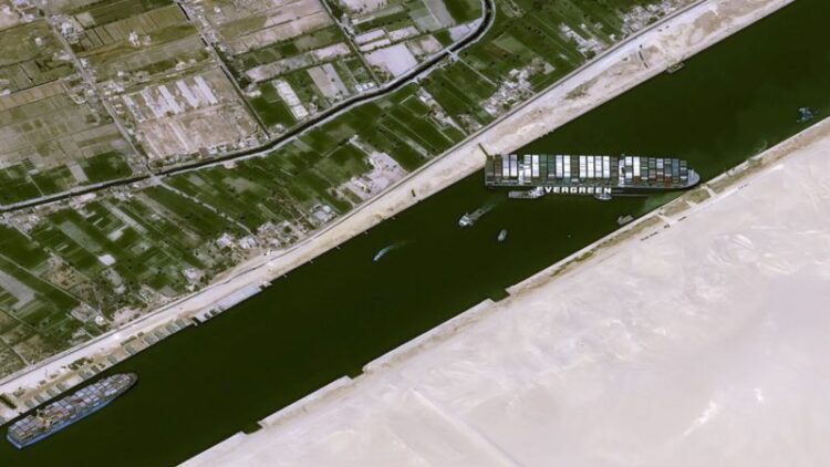Canal de Suez: las impresionantes imágenes satelitales del impacto del bloqueo causado por el Ever Given