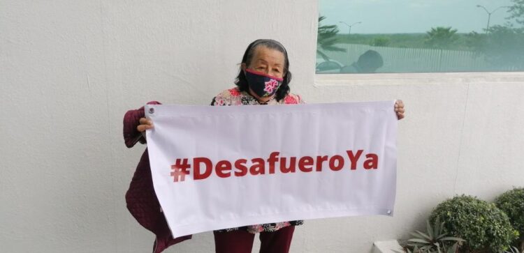 Diputados de MORENA protestan en el Informe del gobernador de Tamaulipas