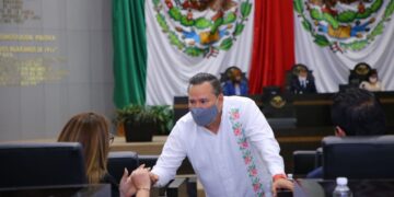 Diputados de Tamaulipas se pelean por pensión de adultos mayores