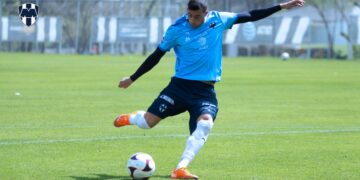Rayados quiere cazar al León esta noche