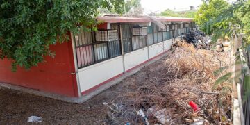 En Victoria, apoyan con limpieza a escuelas de zonas de alta marginación