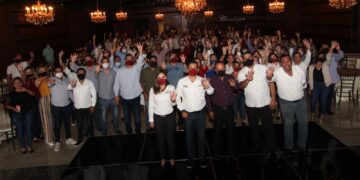 Recibe Lalo Gattas respaldo de la sociedad victorense