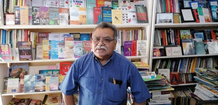 En Victoria, una “librería de viejo” que resiste a la modernidad