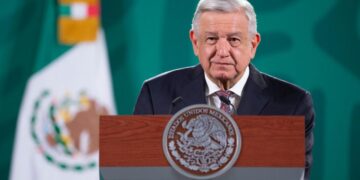 AMLO pide no dejarse aterrorizar por violencia y salir a votar