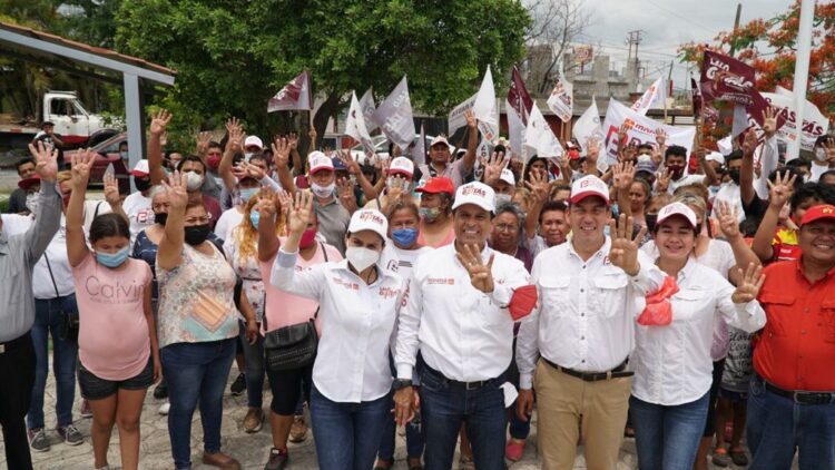 Llama Lalo Gattás a adversarios políticos a elevar nivel de campañas