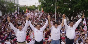 Victoria dice ¡Ya Basta!  y marcha por el agua