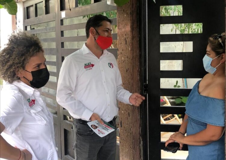 «En Teocaltiche vecinos se quejan de mal gobierno del PAN»: Alex Montoya