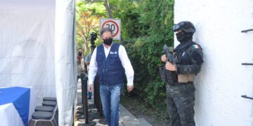 Se reúne gabinete de Cabeza de Vaca en casa de Gobierno