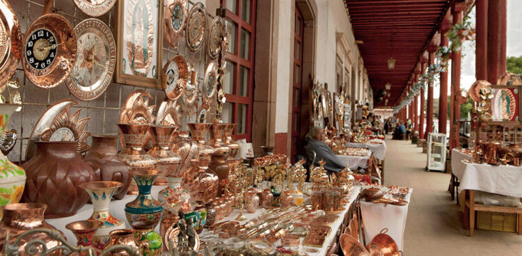 Santa Clara del Cobre, cuna de admirables artesanos