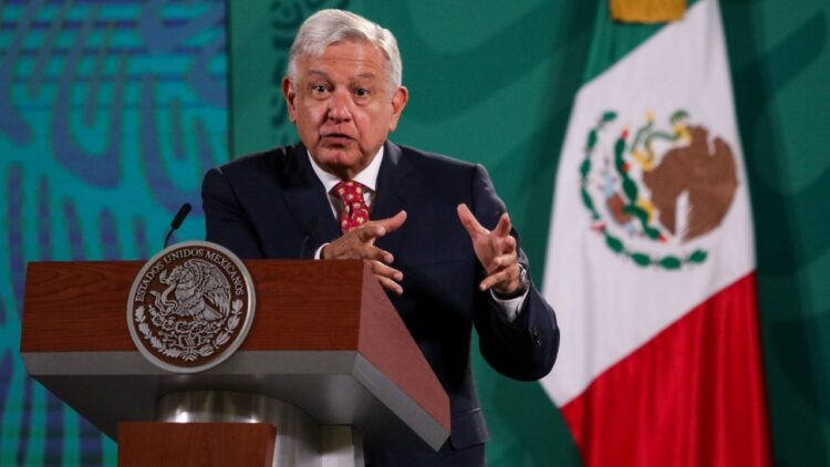 Urge AMLO a EU a suspender subsidio a Mexicanos contra la Corrupción