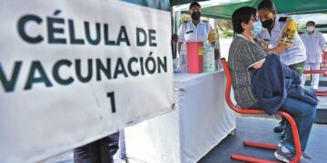 Ciudad de México vacunará desde este martes a más de 350 mil trabajadores del sector educativo