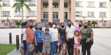 En Tamaulipas, pagan becas escolares con cheques sin fondo