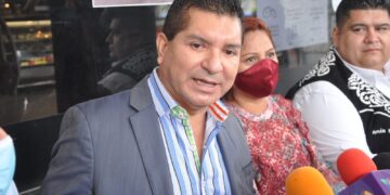 Ahora exigen a Samuel García dar mantenimiento a presas de NL