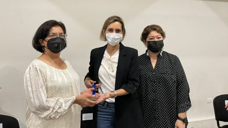 Distingue Pilar a los alumnos más destacados en Victoria