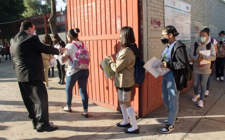 Un mes más de clases y sin ceremonias, así sería el ciclo 2021-2022