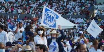 Tercera ola de Covid-19 se originó en las campañas, afirman