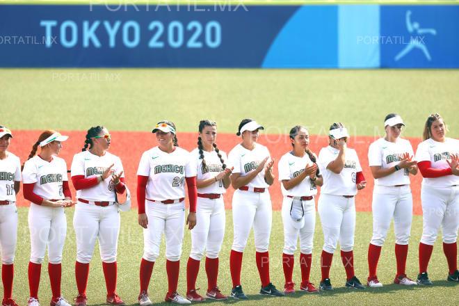 Investigan a equipo de Softbol de México que tiró uniformes a la basura en Tokio