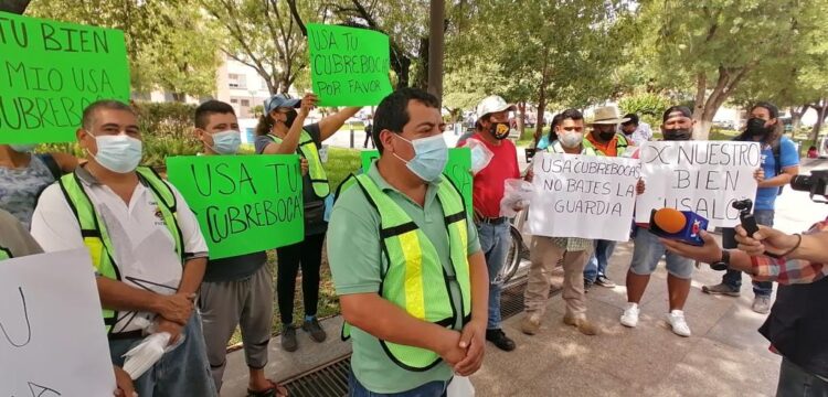 Reparten mil 500 cubrebocas en el centro de la capital de Tamaulipas