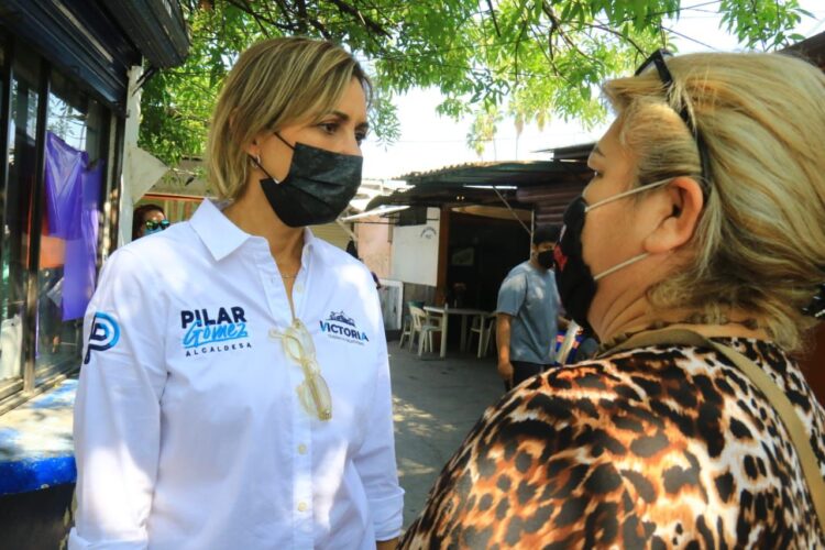 Rehabilita municipio pavimento en Colonia Américo Villarreal
