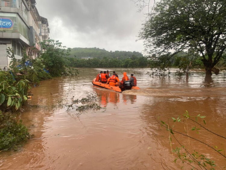 160 muertos y decenas de desaparecidos en la India por lluvias monzónicas
