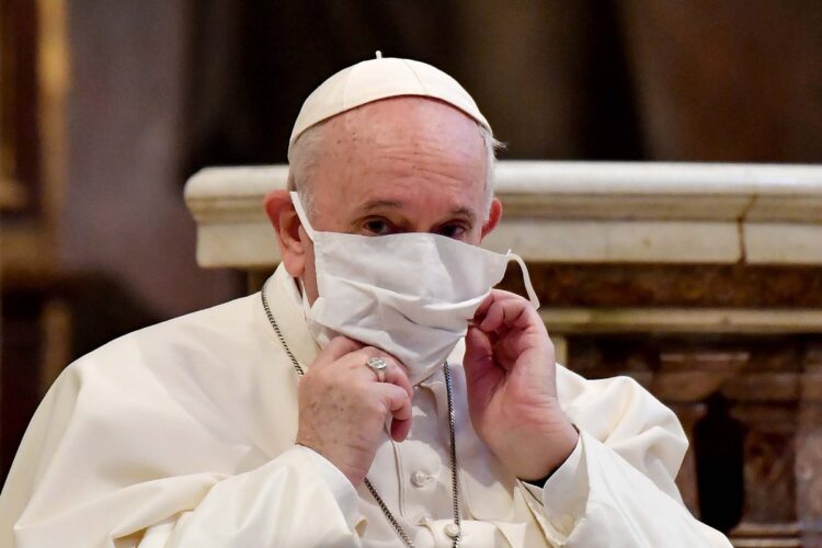 De emergencia, el Papa Francisco será operado