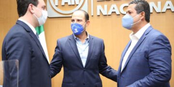 Acusa Marko Cortés a AMLO de «negligencia» en compra de medicinas