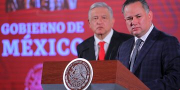 Santiago Nieto denunciará a primo de Cabeza de Vaca por desvíos en la UAT