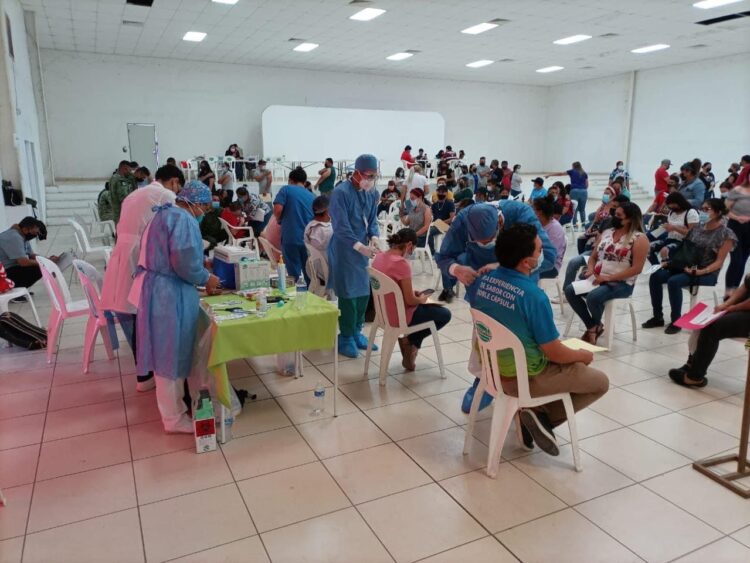 Más de 10 mil jóvenes se vacunaron durante la madrugada en Tamaulipas