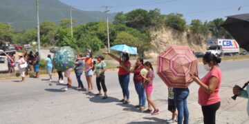 Bloquean Libramiento Naciones Unidas en Victoria en demanda de agua