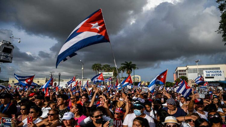 Llama Papa Francisco al diálogo y la solidaridad en Cuba