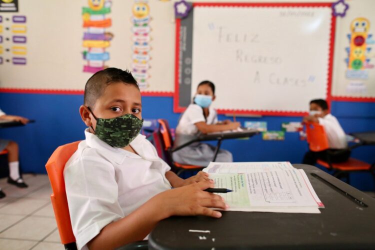Regreso a clases presenciales no es obligatorio: AMLO