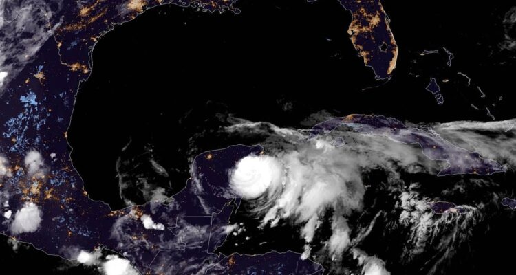 Huracán Grace tocó tierra en Tulum