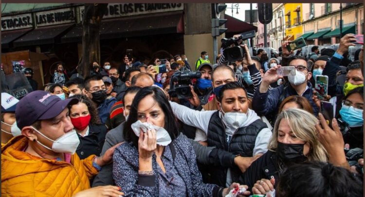 Golpean granaderos a Lía Limón, alcaldesa electa de Álvaro Obregón