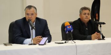 Diputados locales renuncian a MORENA y se pasan al PAN