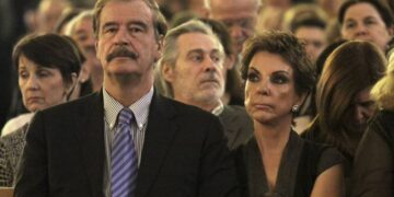 Hospitalizado por Covid-19, Vicente Fox sigue criticando a la 4T,por manejo de la pandemia