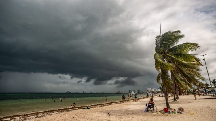 «Grace» se degrada a tormenta tropical