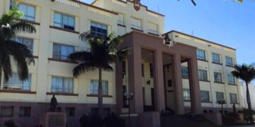 Anuncian primer cambio en el gabinete de Cabeza de Vaca 