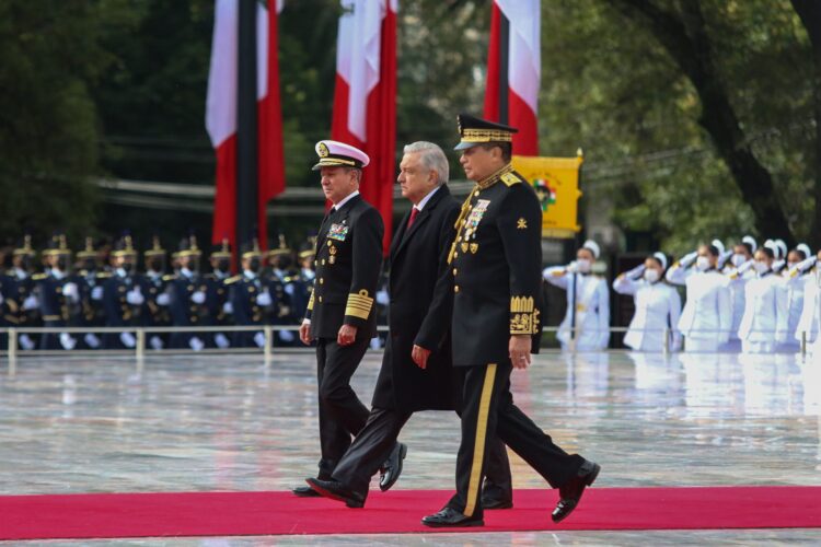 AMLO encabeza conmemoración del 174 aniversario de la defensa de los Niños Héroes