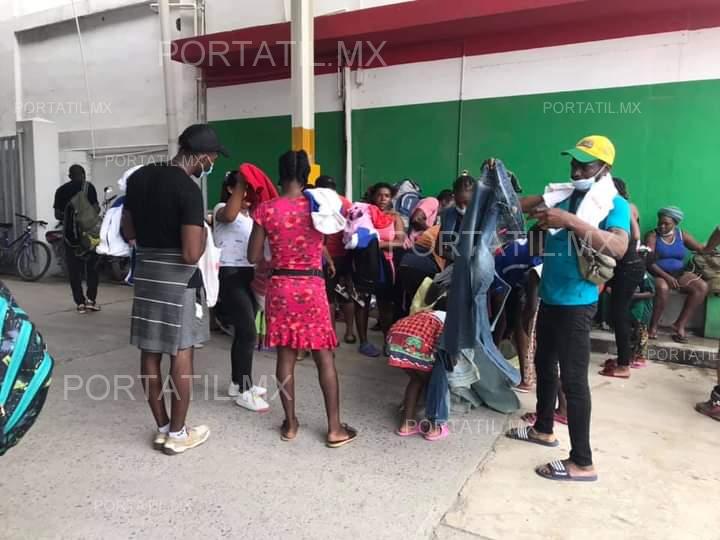 Migrantes de Haití atraviesan Tamaulipas a pie