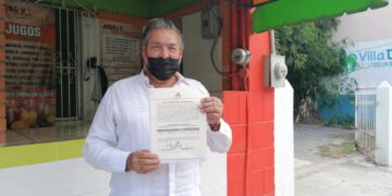 Recibe Gustavo Cárdenas constancia como diputado local electo