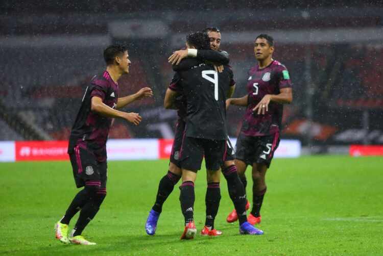 México vence 2 a 1 a Jamaica