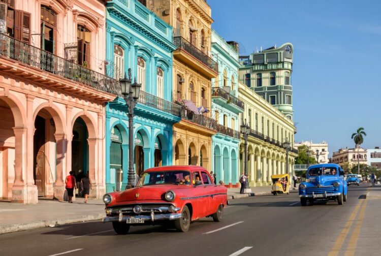 Cuba reabrirá fronteras a turistas desde el 15 de noviembre