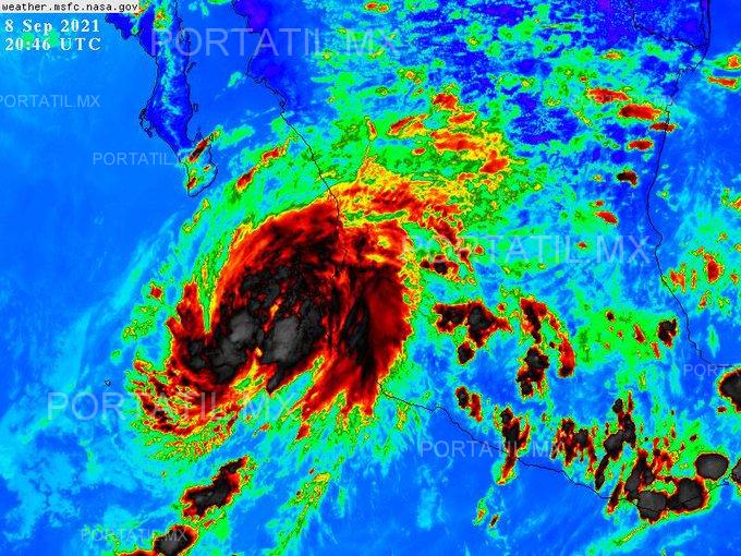 La tormenta tropical Olaf se mueve frente a Jalisco