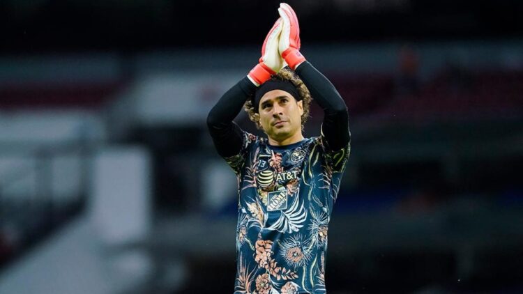 Incansable Guillermo Ochoa durante el 2021
