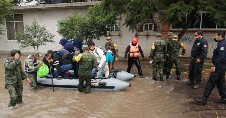Inundaciones en San Juan del Río, Querétaro, afectan a miles