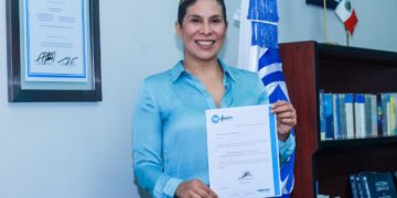 Sale Magda Moreno del gabinete de Cabeza de Vaca