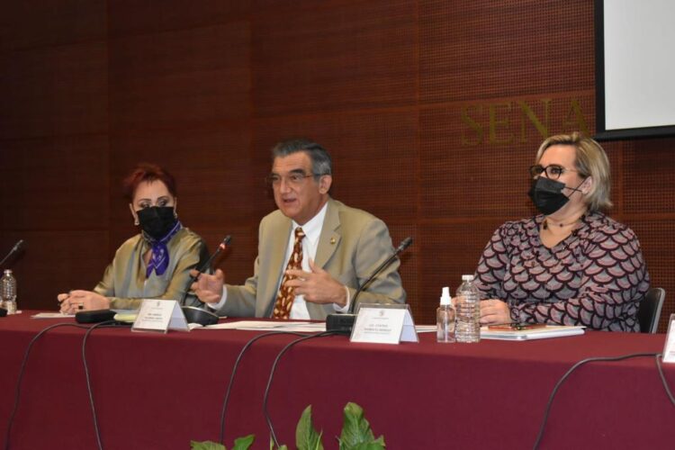 Clausura Américo Villarreal los Conversatorios de Promoción de la Salud en el Senado